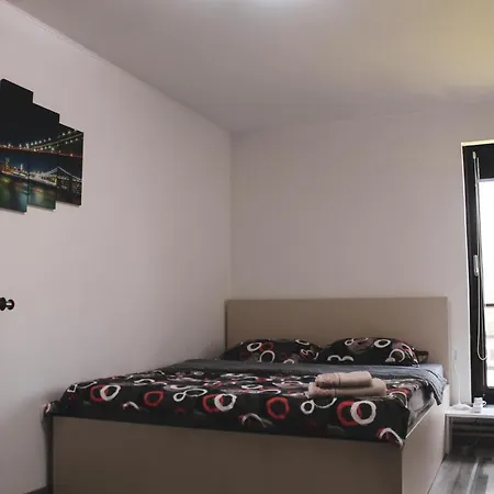 Spinning La Guest house *